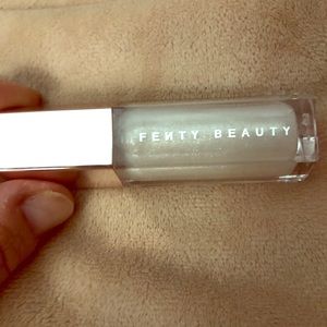 Fenty Beauty Gloss Bomb in Diamond Milk